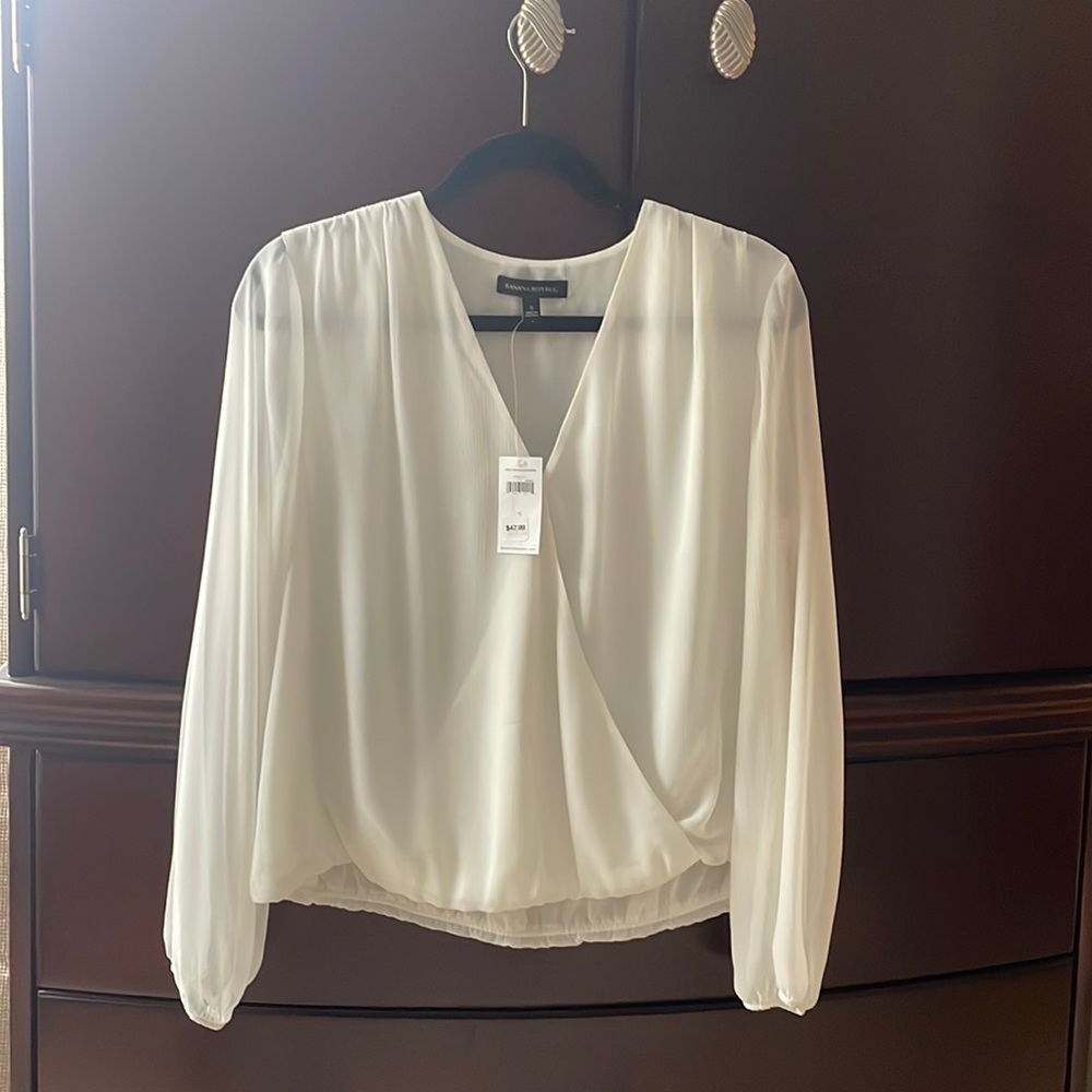 Banana republic Sz Small Sheer blouse NWT